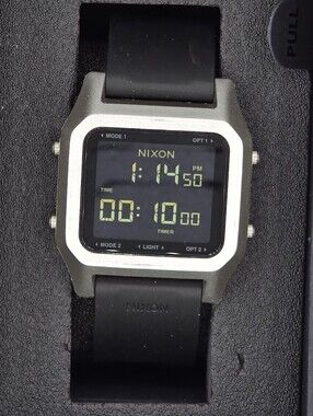 Nixon - (Like New/NIB) Unisex Staple Digital Watch Silver/Black A1309-625-00